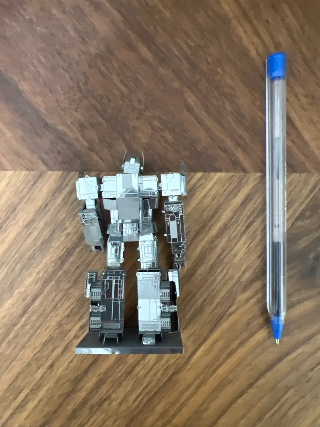 Optimus Prime Metal Earth Model image indicator(2)