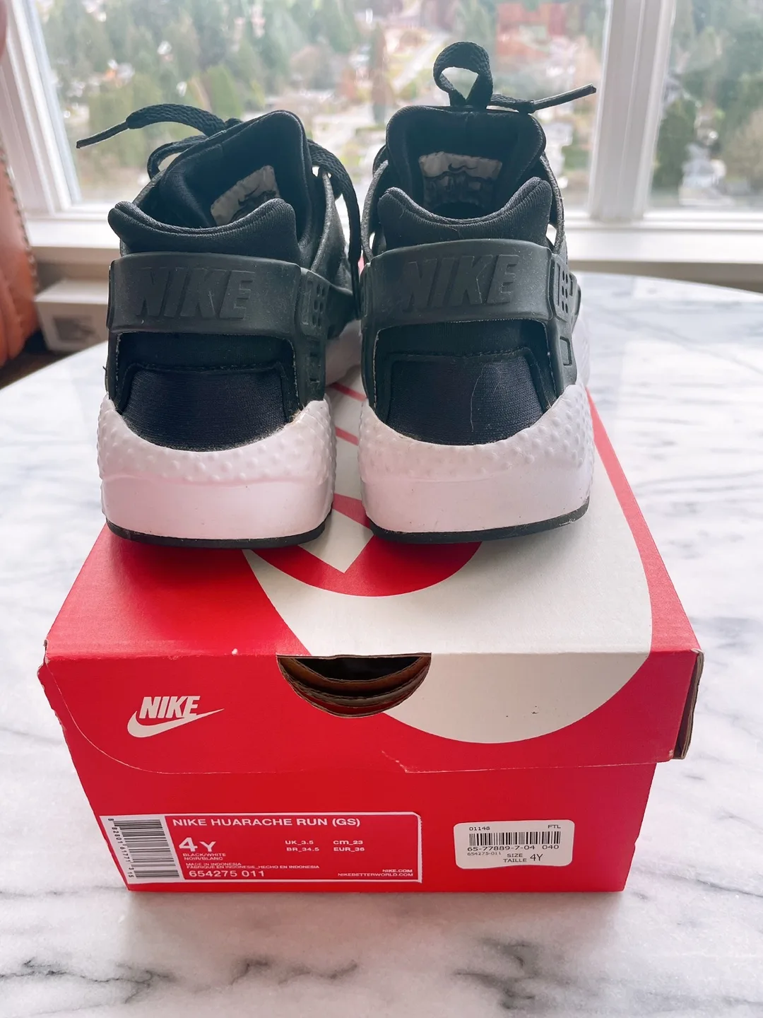 Nike Huarache Run image indicator(4)