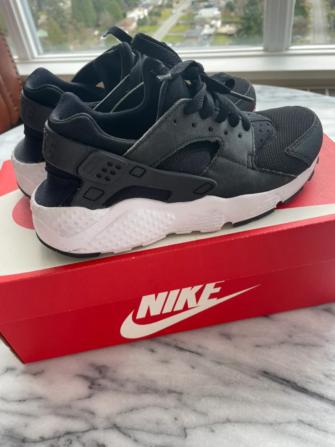 Nike Huarache Run image indicator(2)