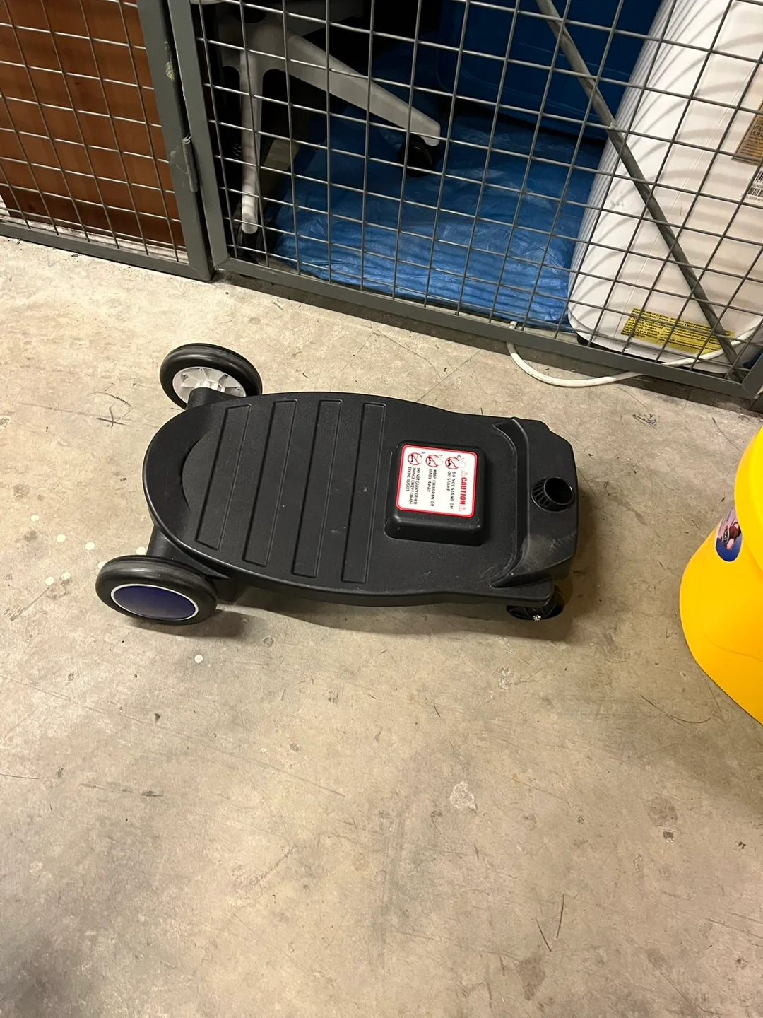 Spin Mop and Bucket Set with Wheels thumbnail