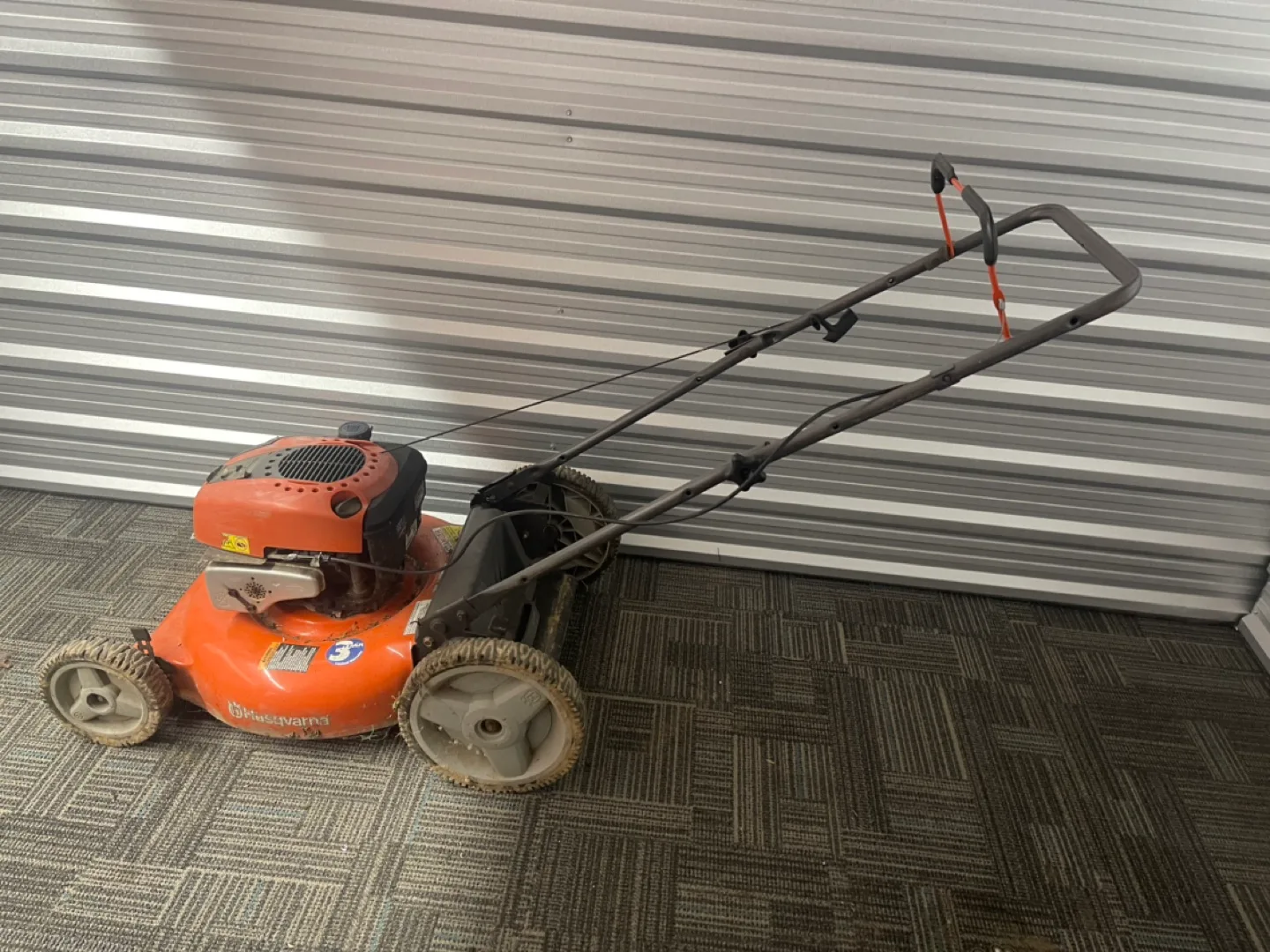 Husqvarna Gas Powered Lawn Mower image indicator(3)