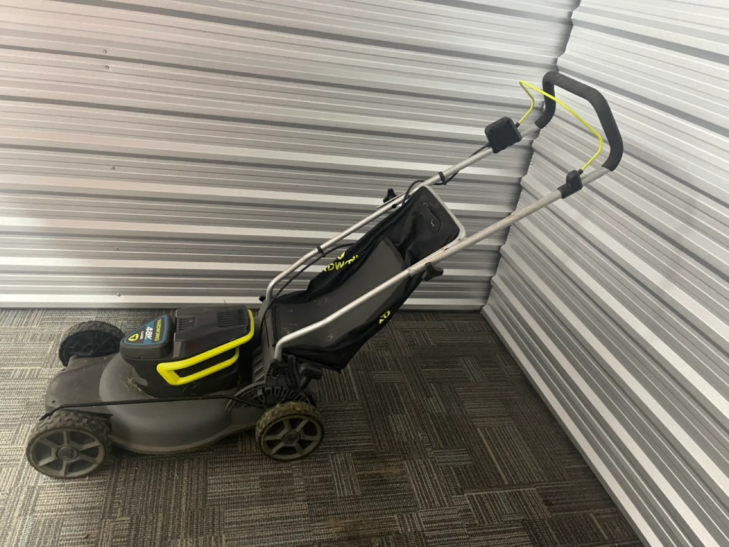 Yardworks 48V Max Li-ion Cordless Lawn Mower image indicator(2)