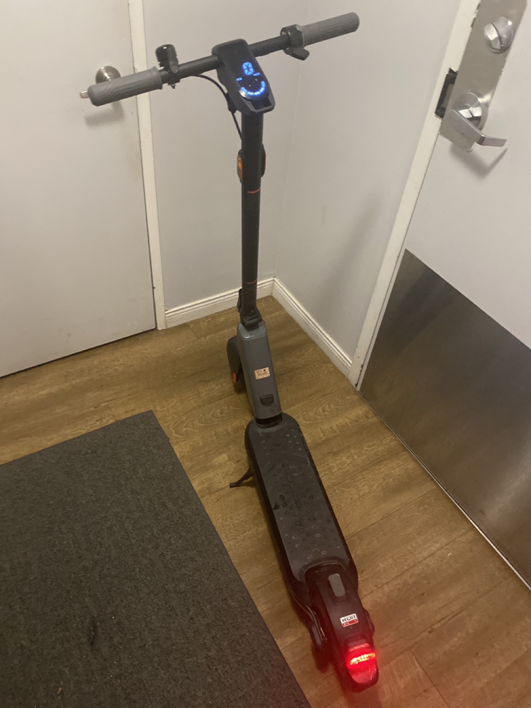 Electric scooter - photo 2