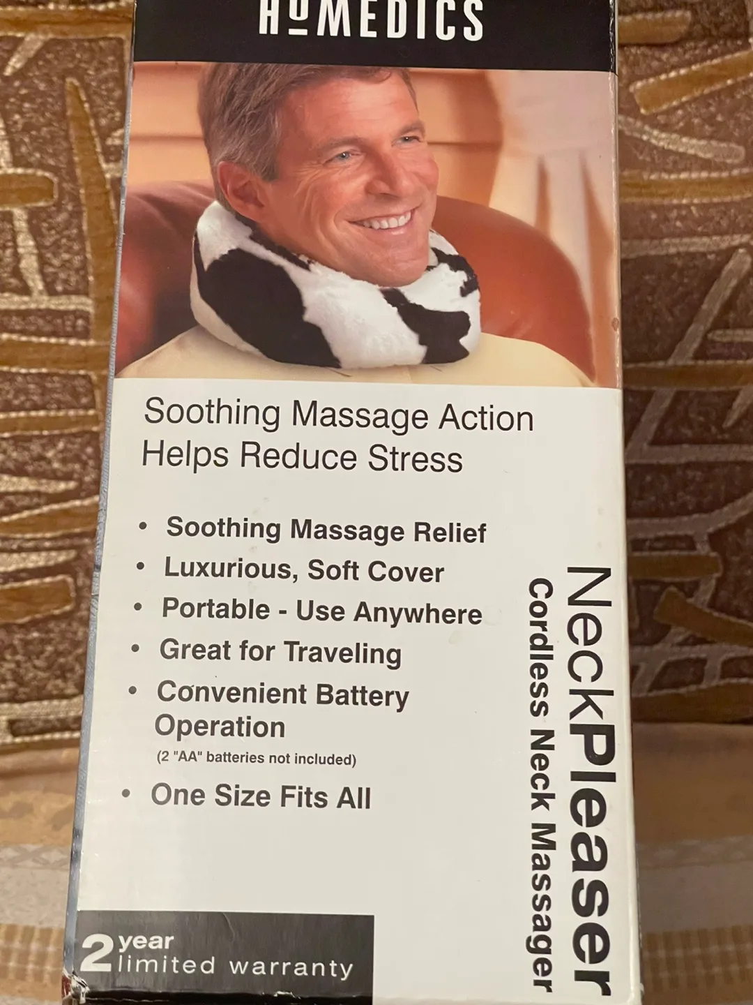 Homedics NeckPleaser Cordless Neck Massager - Cow Print image indicator(4)