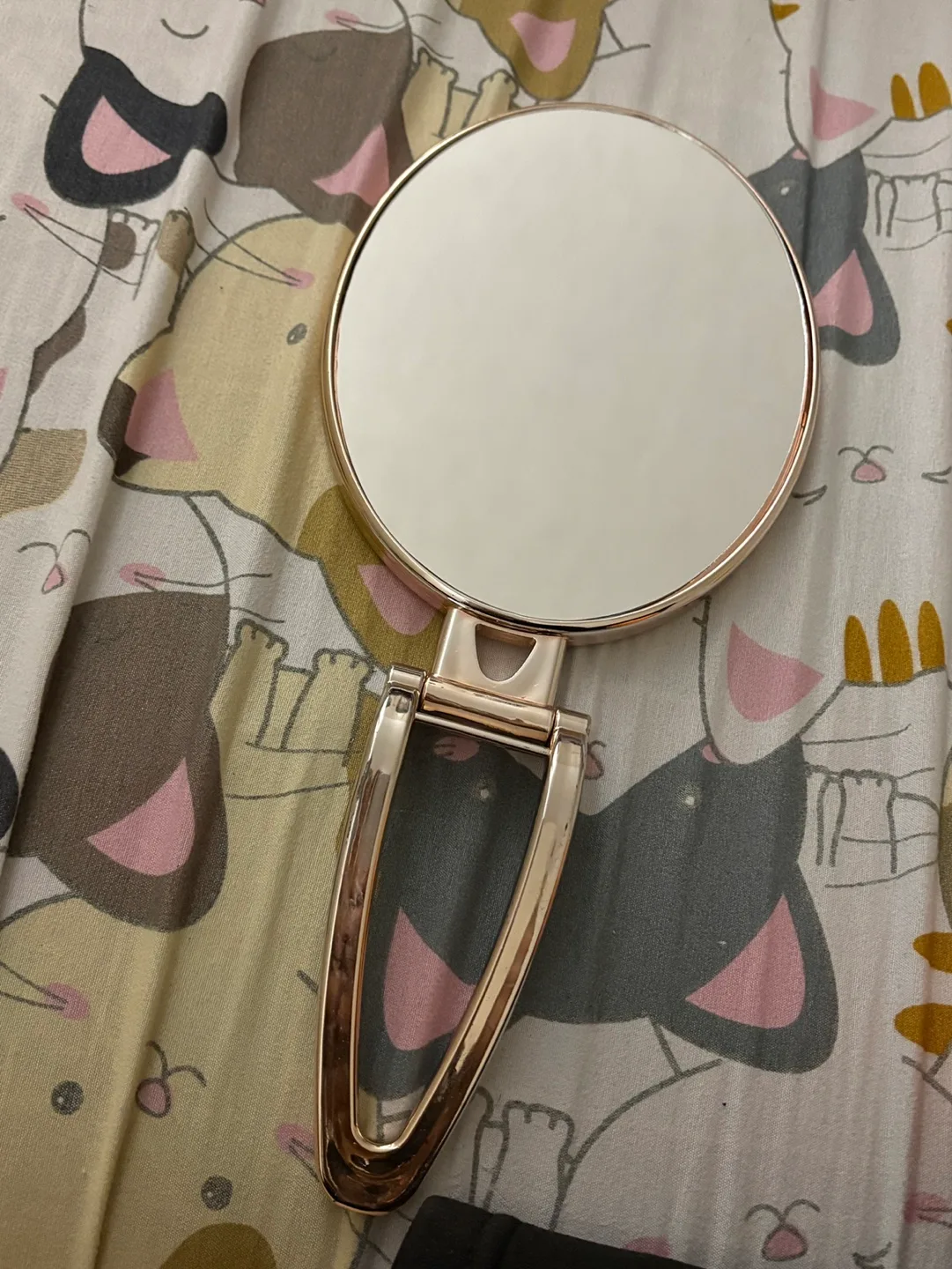 Rose Gold Handheld Compact Mirror image indicator(3)