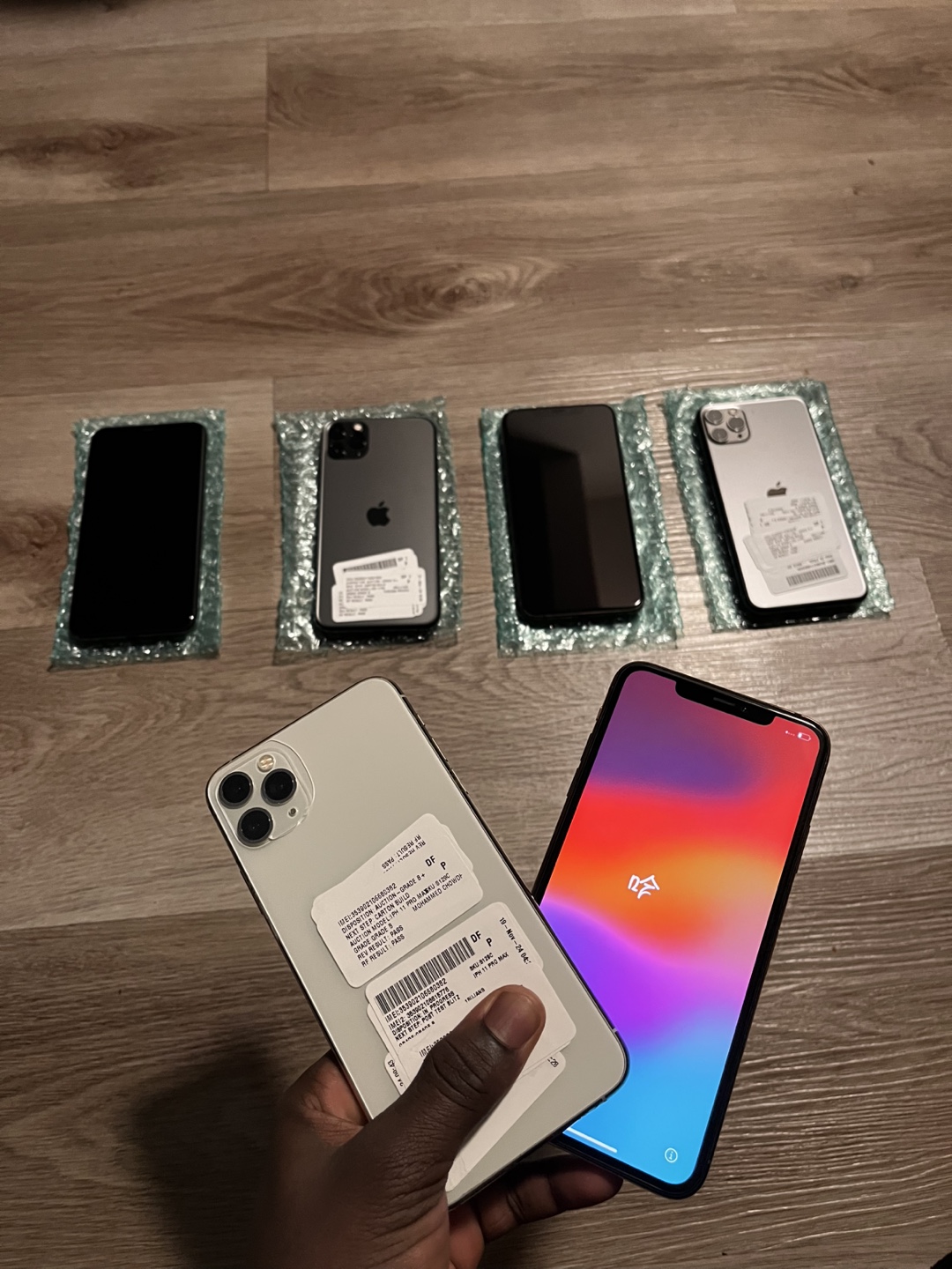 iPhone 11 Pro Max - photo 4