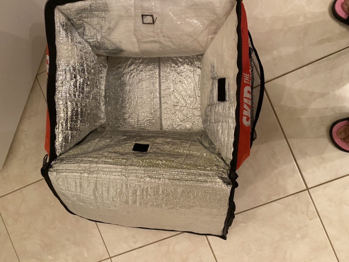 SkipTheDishes Insulated Delivery Bag - photo 5