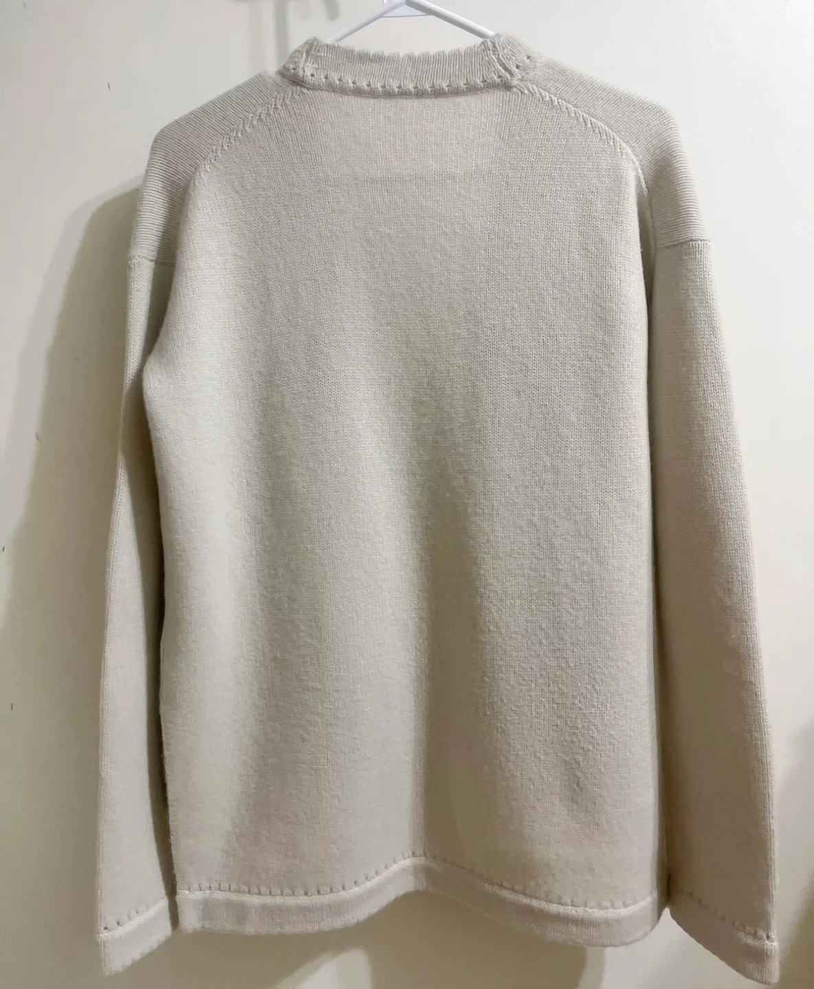 Cashmere Cardigan Sweater image indicator(2)