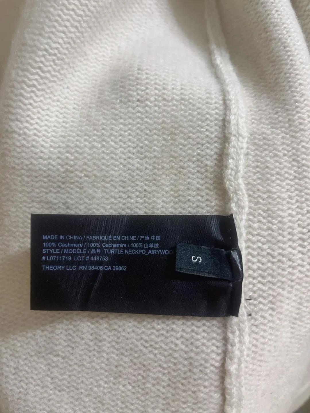 Cashmere Cardigan Sweater image indicator(4)