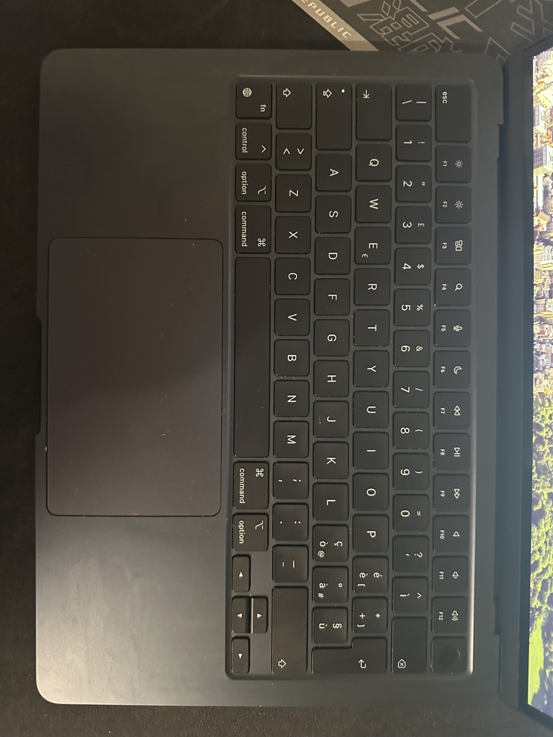 MacBook Air M2 2022 - 8GB RAM - 256GB Storage - photo 4