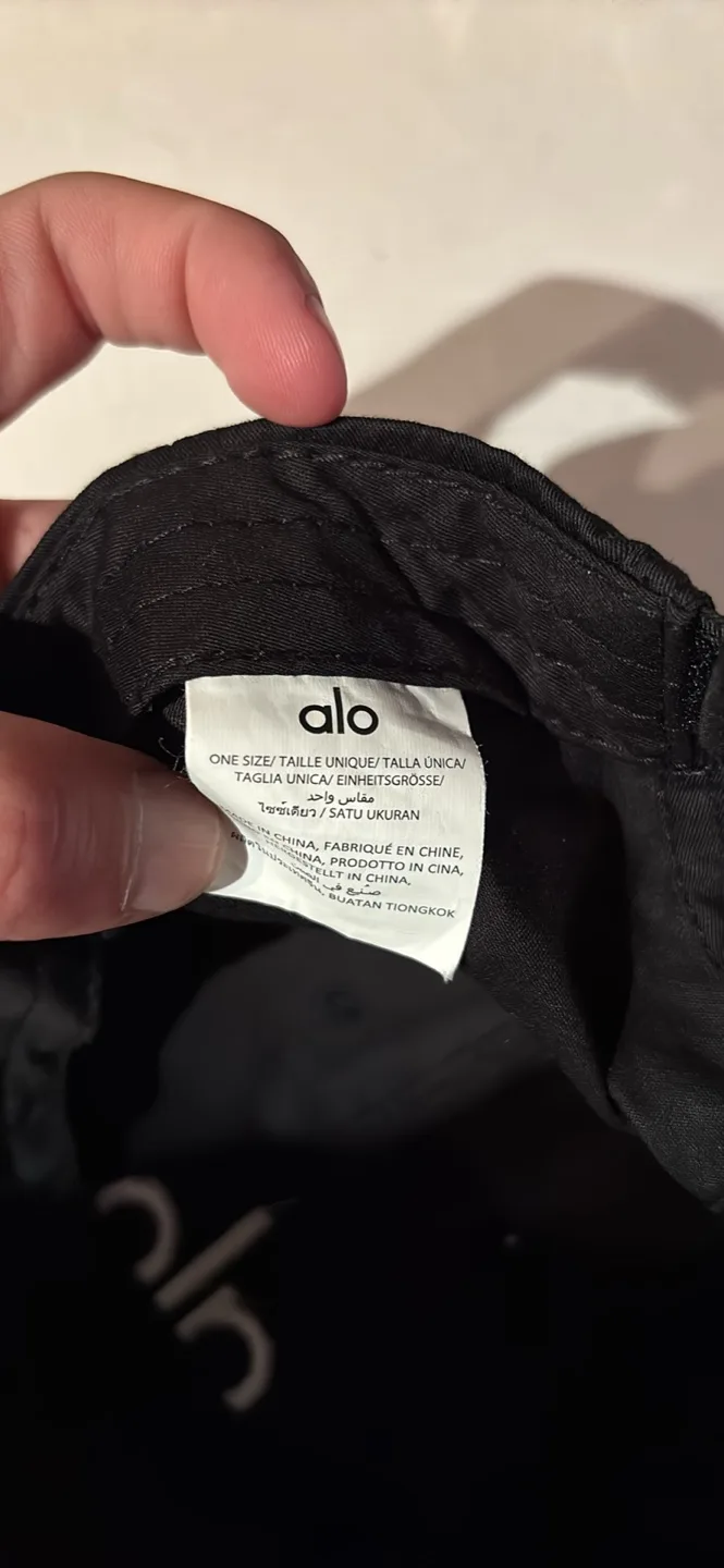 Alo Yoga Black Baseball Cap image indicator(3)