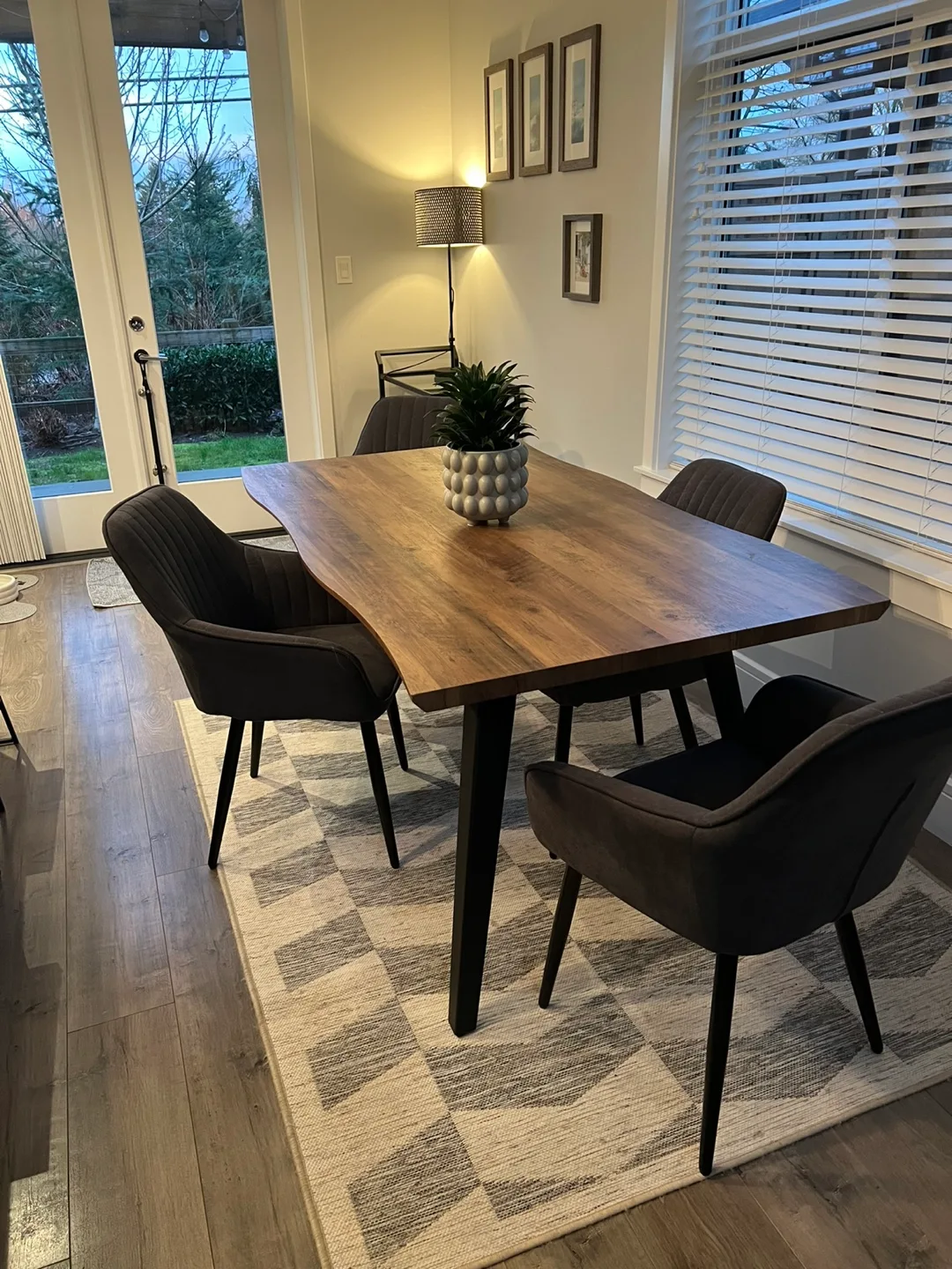 Live Edge Dining Table with Four Velvet Chairs image indicator(3)