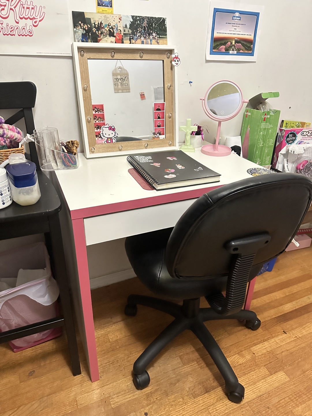 White and Pink Desk with Drawer - photo 2