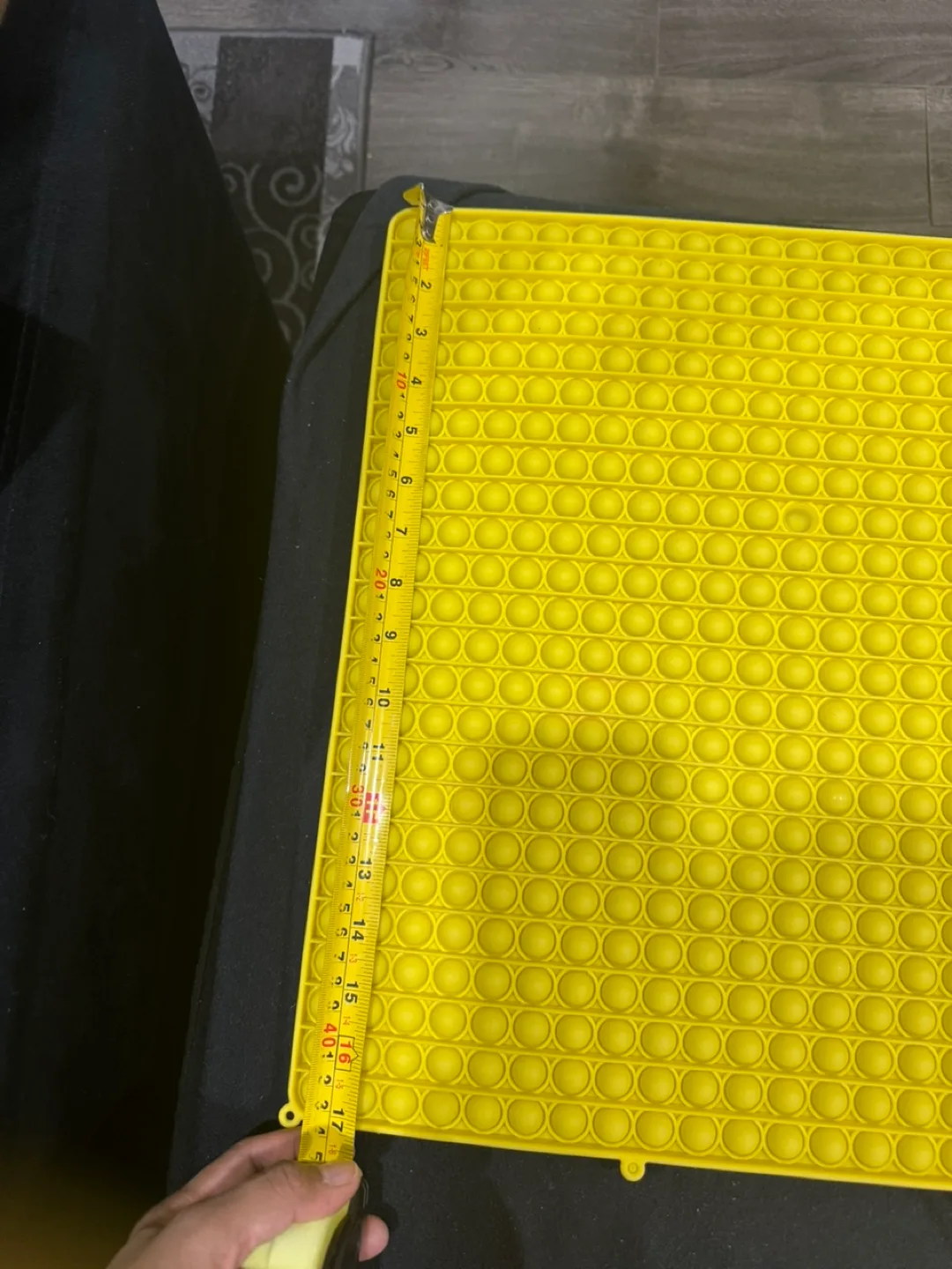 Large Yellow Pop It Fidget Toy image indicator(3)