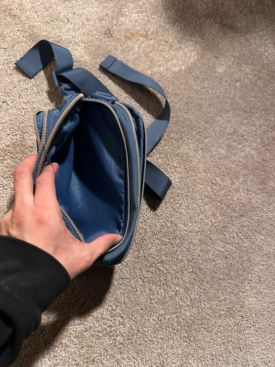 Navy Blue Crossbody Bag image indicator(3)