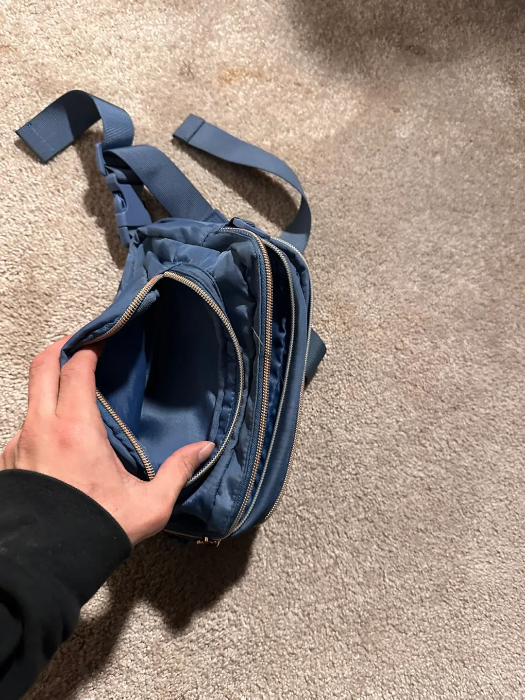 Navy Blue Crossbody Bag image indicator(2)