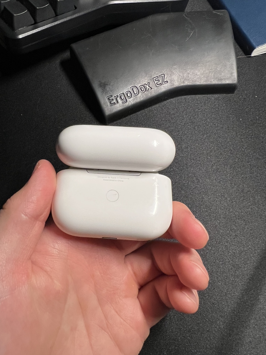 Apple AirPods Pro (Gen 1) Wireless Earbuds with Charging Case - photo 2