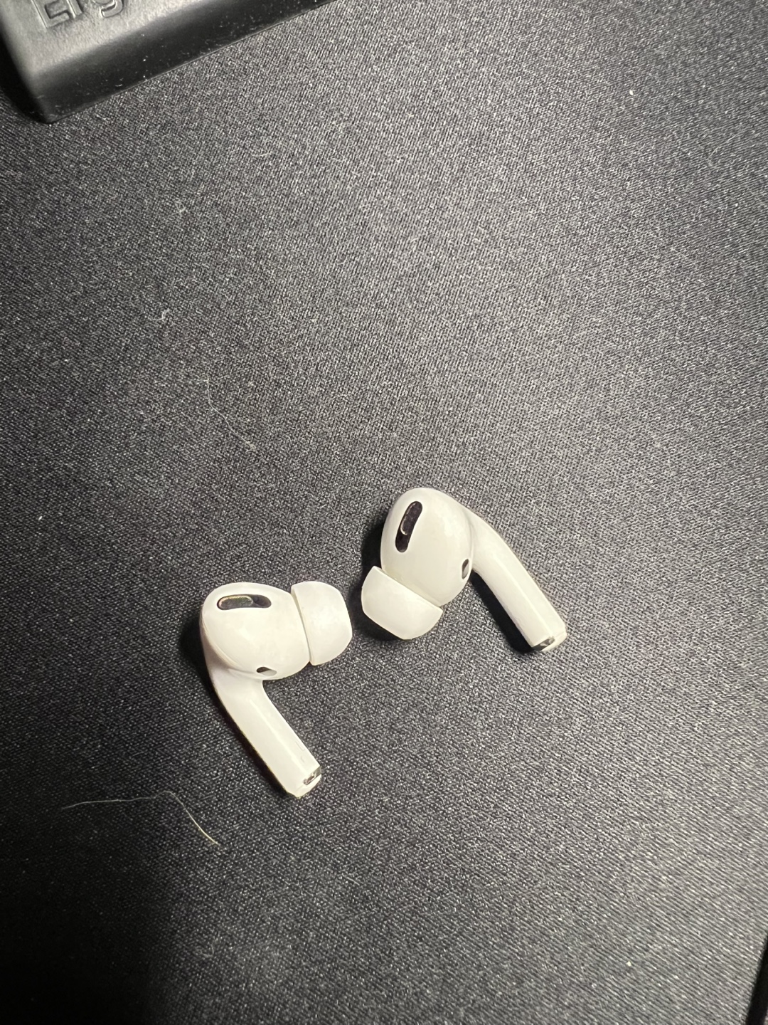 Apple AirPods Pro (Gen 1) Wireless Earbuds with Charging Case - photo 3
