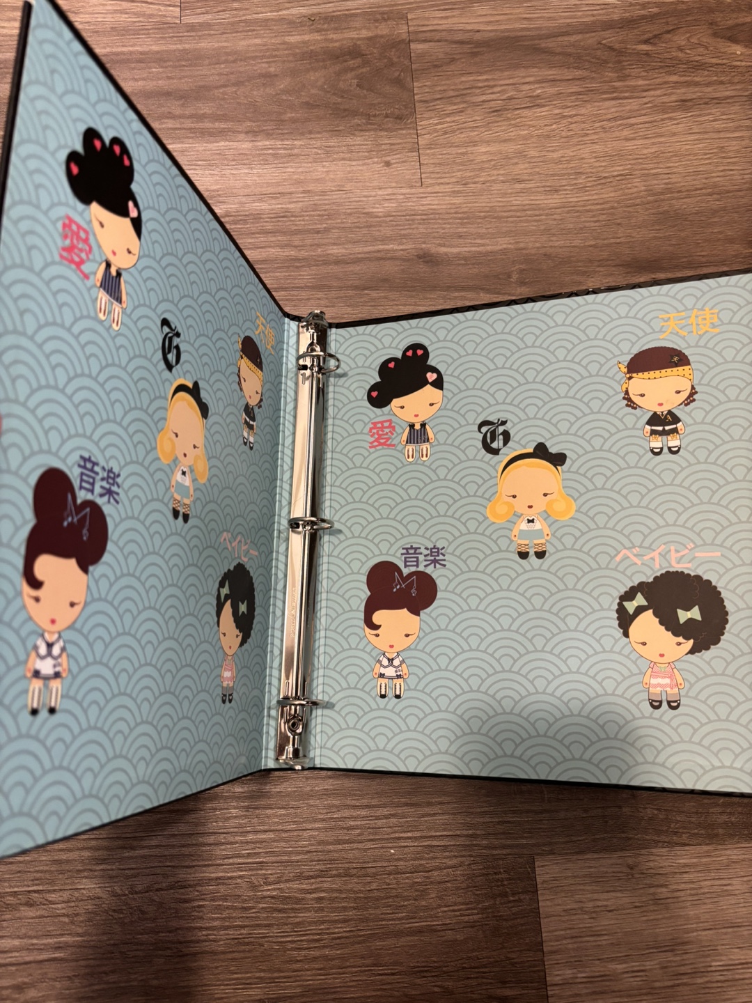 Harajuku Lovers Binder - photo 3