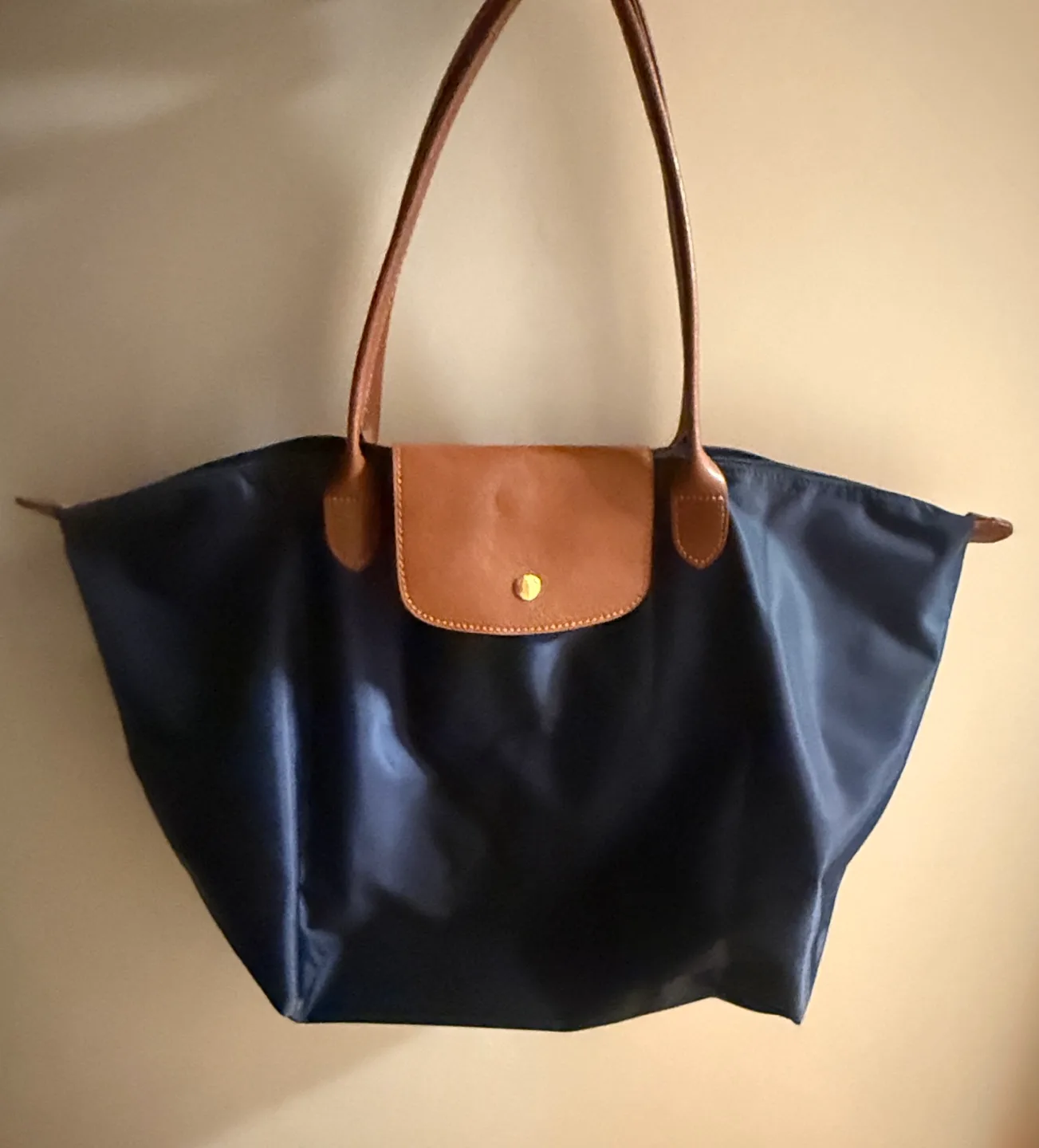 navy purse thumbnail