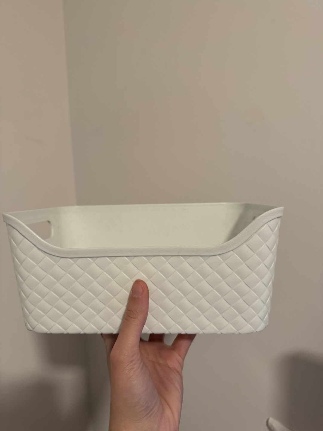 White Plastic Storage Basket - photo 5