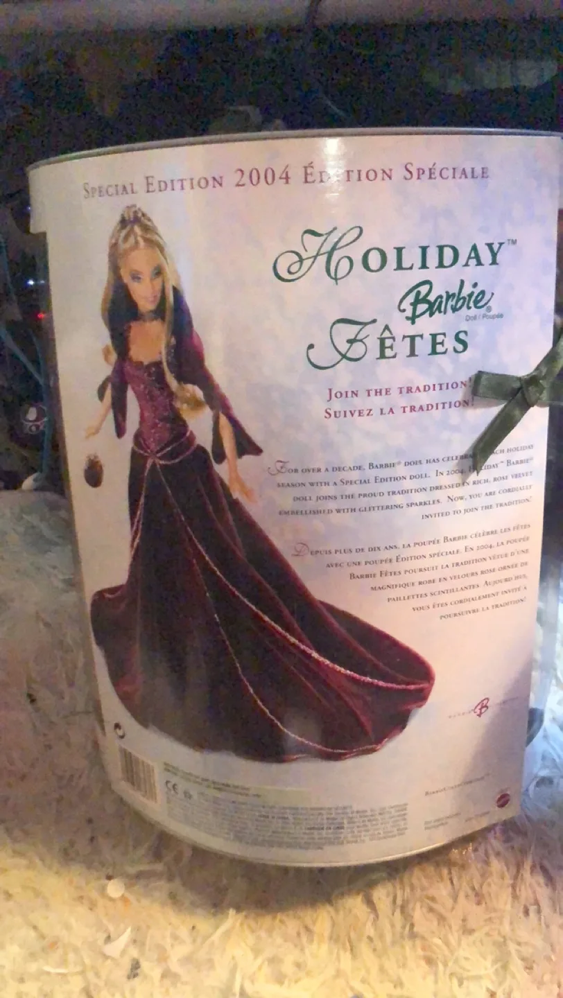 2004 Holiday Barbie Special Edition Collector's Doll G8177 image indicator(3)