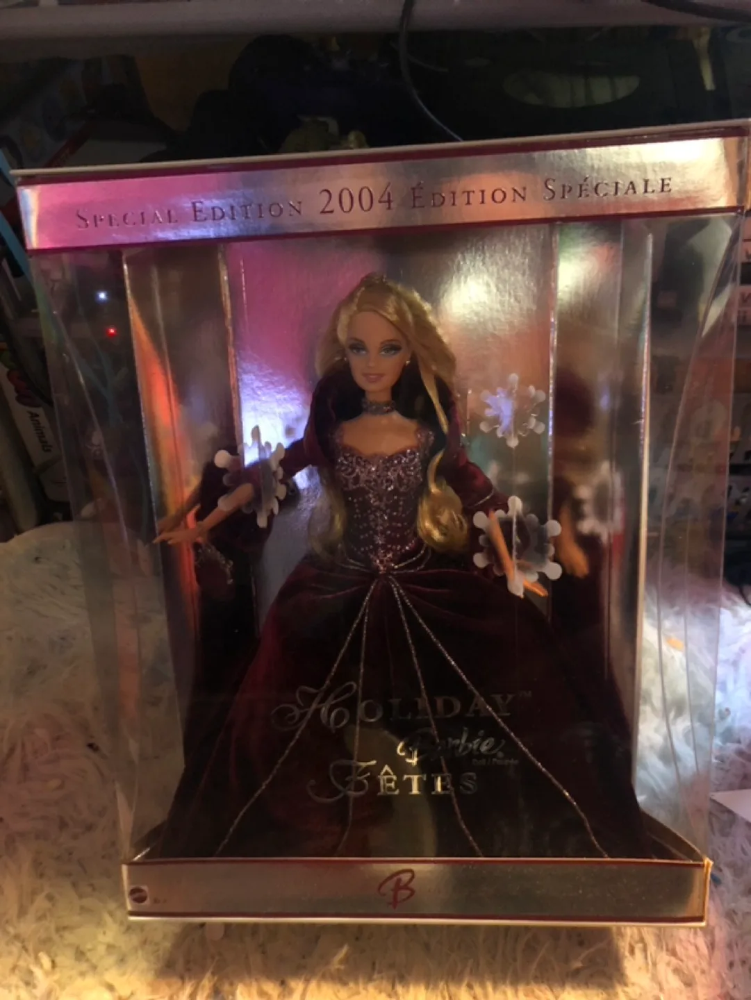 2004 Holiday Barbie Special Edition Collector's Doll G8177 image indicator(2)