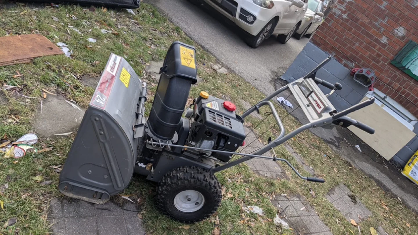 24" Snow Joe Snowblower - Electric Start image indicator(6)