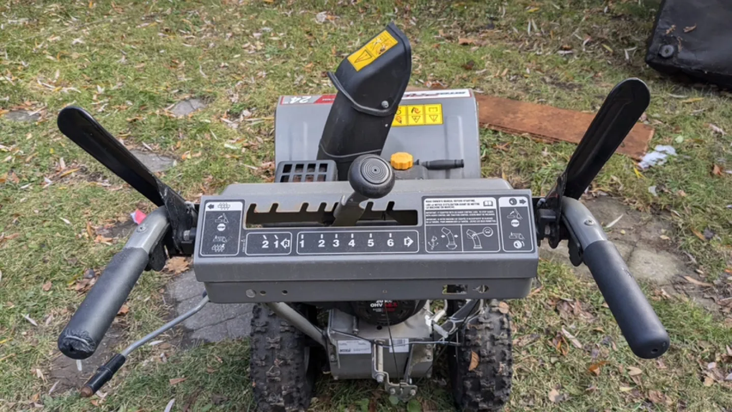 24" Snow Joe Snowblower - Electric Start image indicator(8)