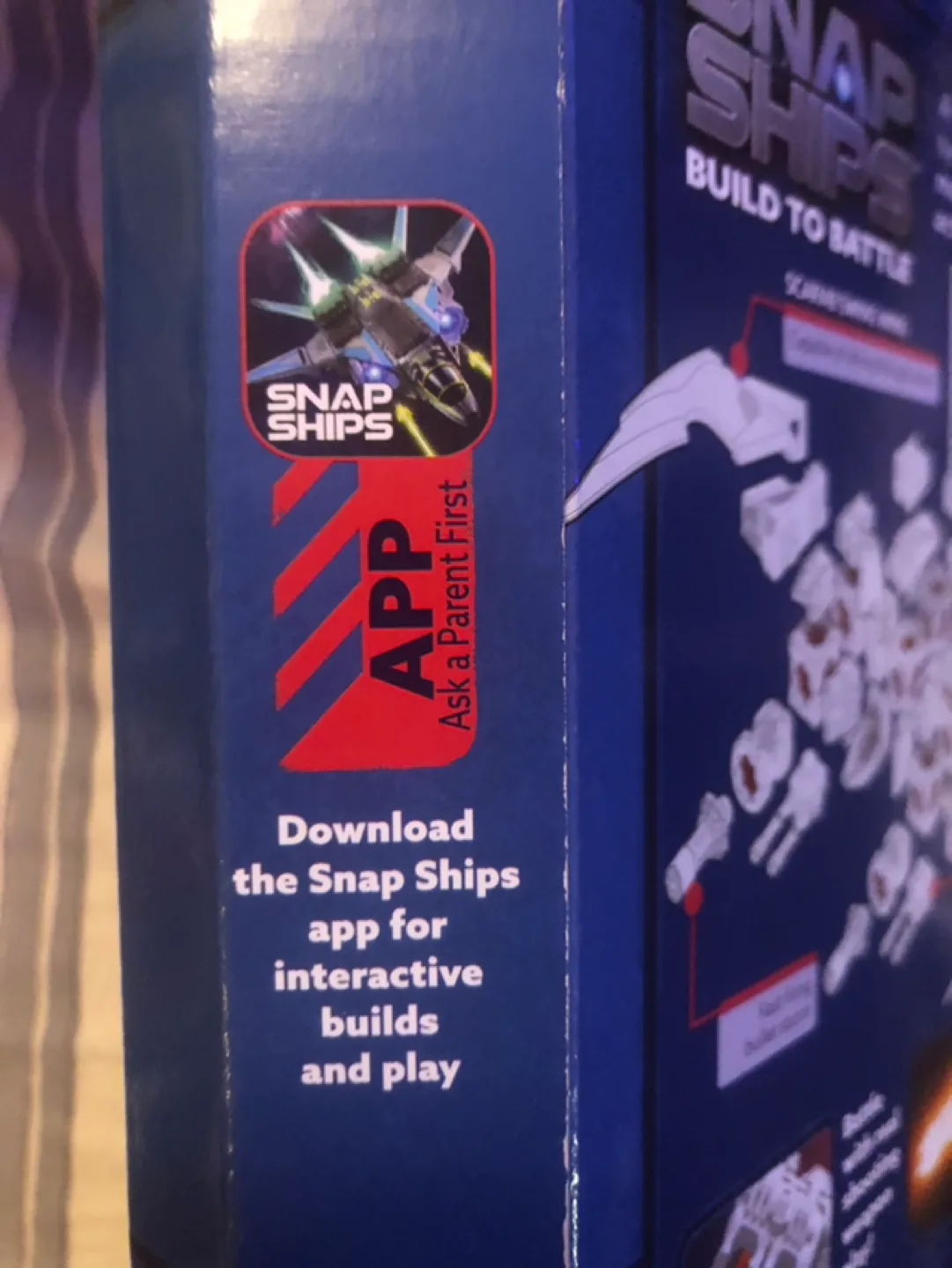 Snap Ships Scarab K.L.A.W. Interceptor Building Set image indicator(4)
