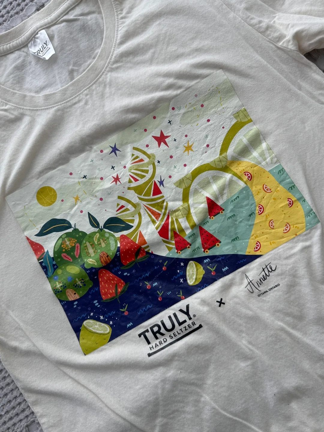 Truly Hard Seltzer x Annette T-Shirt - Size Small image indicator(2)