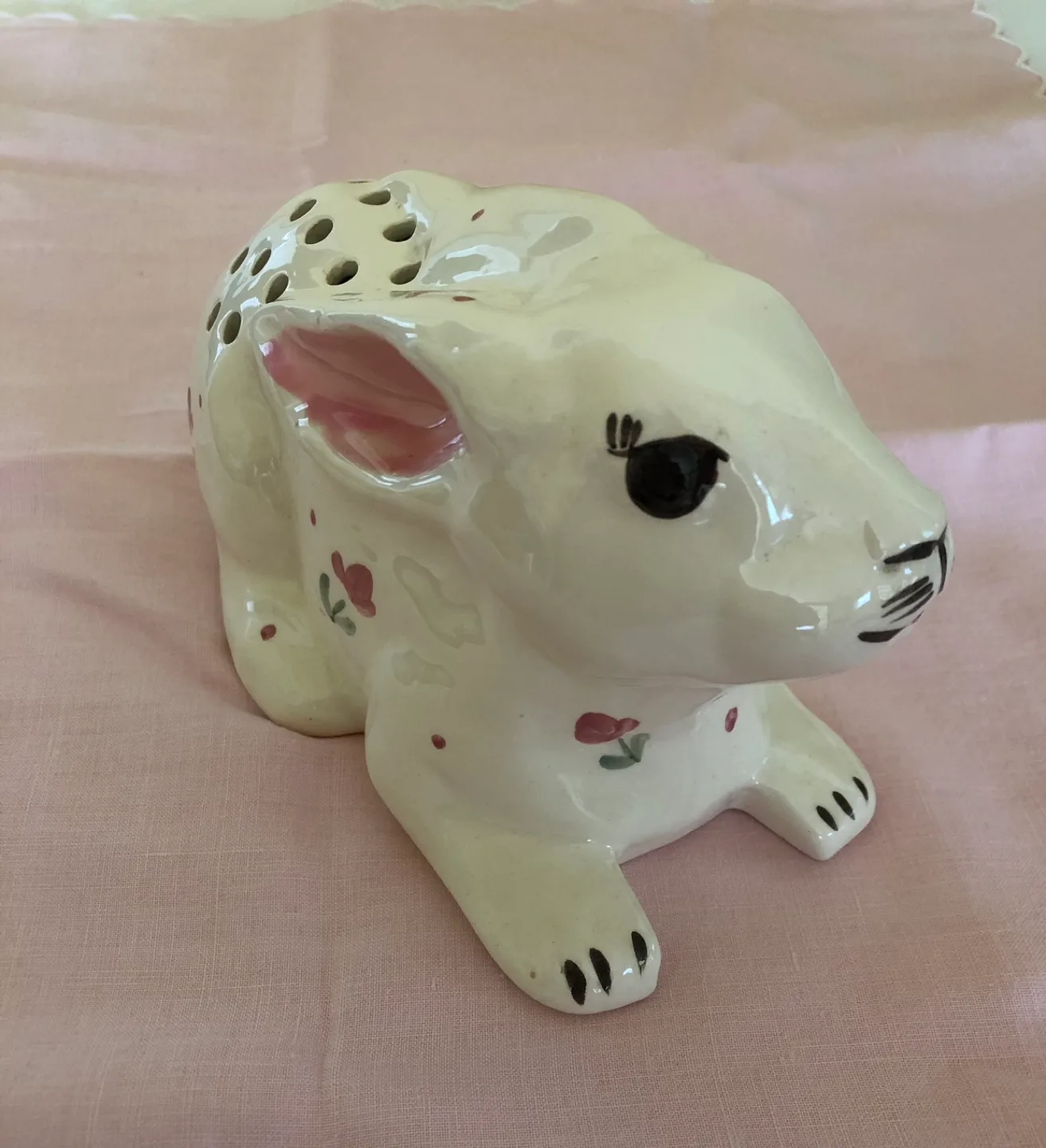 Vintage Pottery by Levine  - Ceramic Bunny Pot Potpourri image indicator(2)