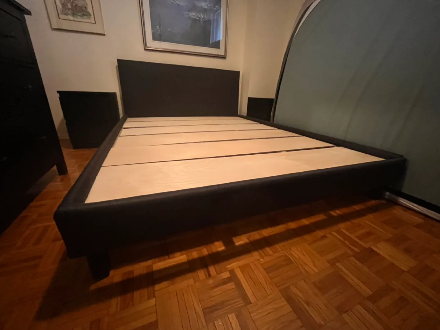 Beautiful minimal queen bed frame with slats image indicator(2)