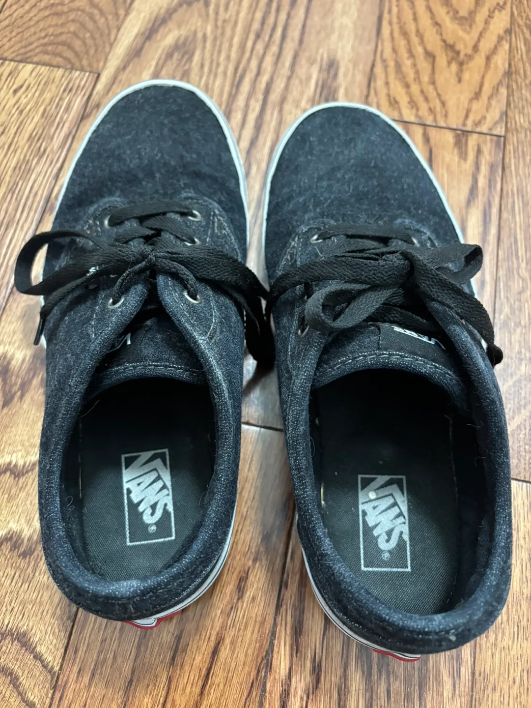 Vans Youth Size 6.0 Black Suede Sneakers image indicator(2)