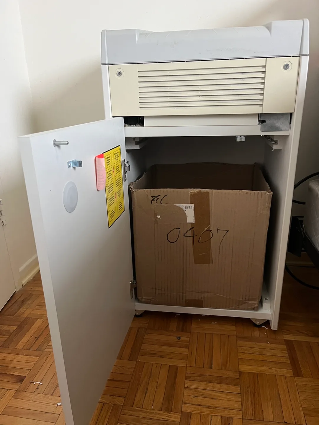 Dahle heavy duty office paper shredder image indicator(3)