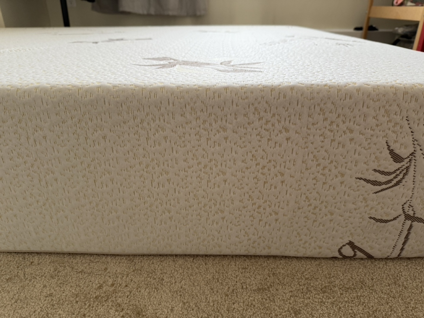 MOVING SALE! Bamboo Mattress - Queen Size - photo 4