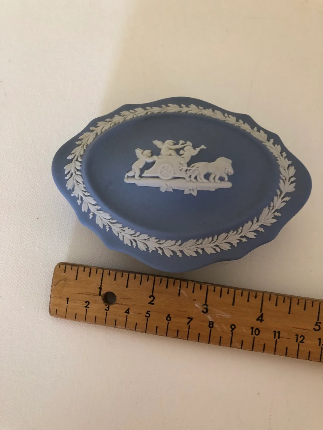 VINTAGE Wedgwood Blue Jasperware Trinket Box image indicator(8)