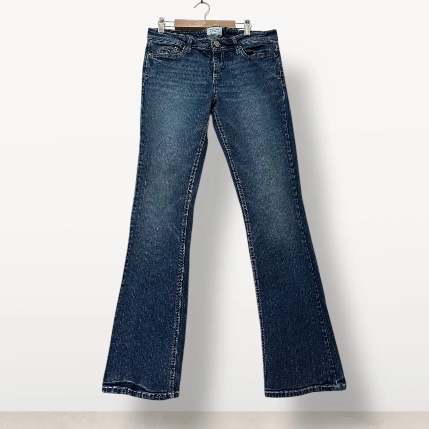 Aeropostale Chelsea Boot Cut Medium Wash Sz 9/10 Reg image indicator(3)