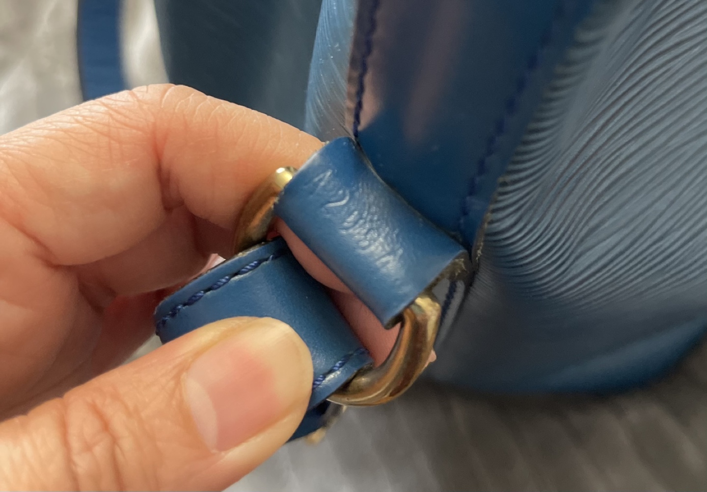 Louis Vuitton Monogram Empreinte Bucket Bag Blue - photo 4