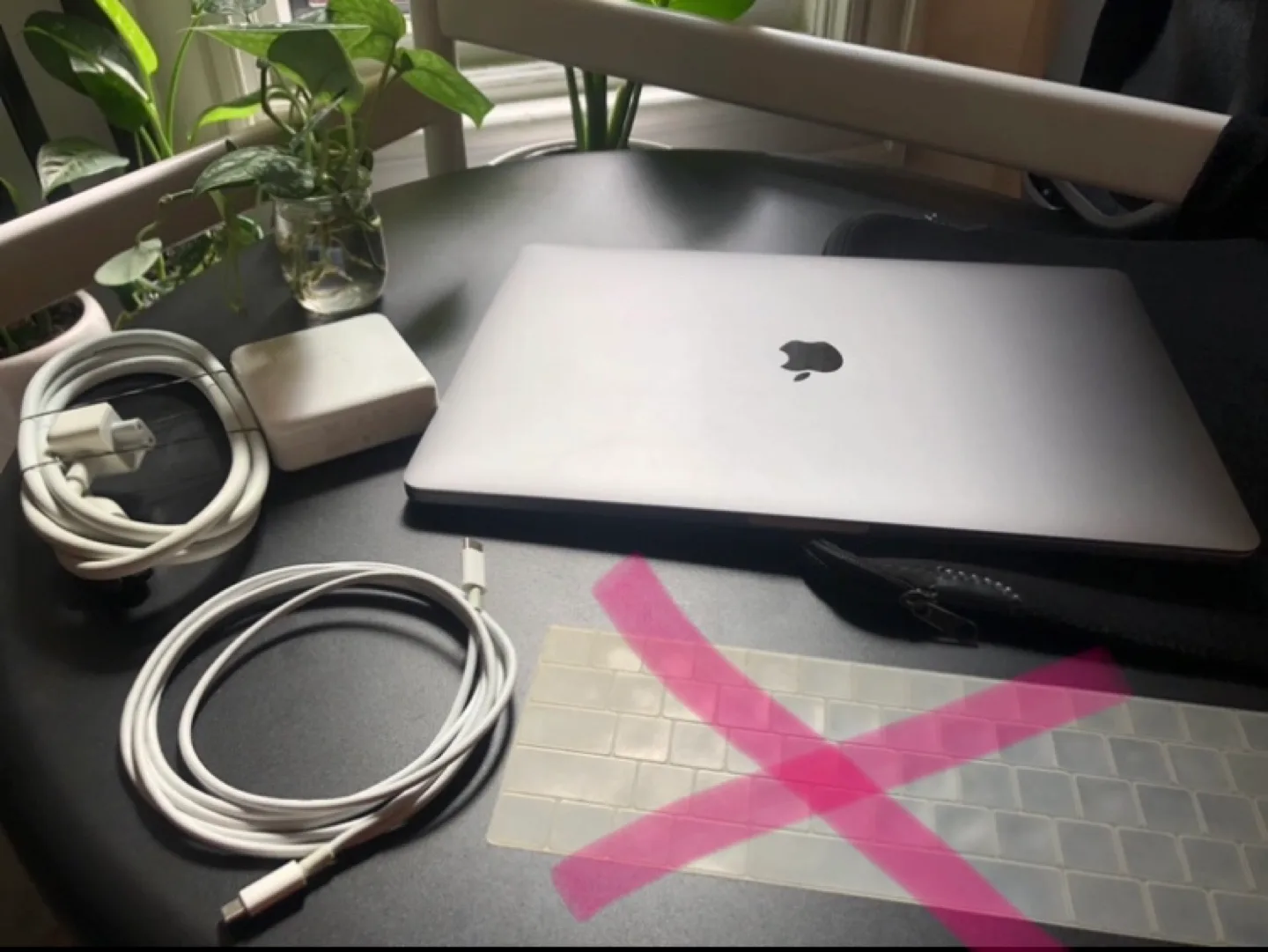 15-inch MacBook PRO, Core i7, 16GB Memory, 512GB SSD image indicator(3)