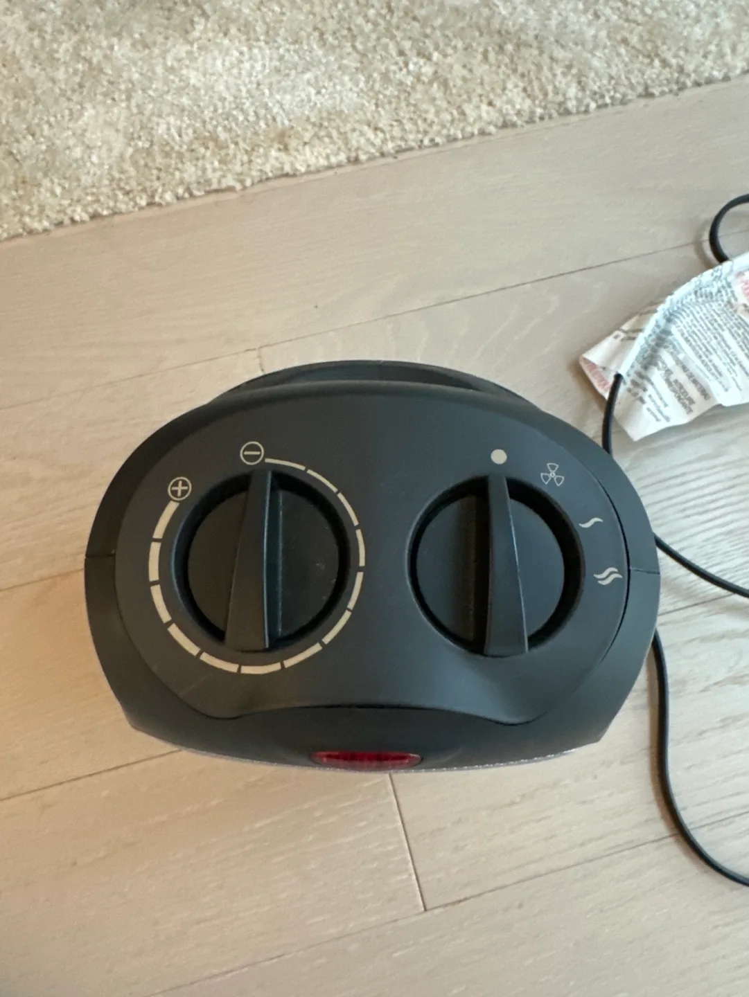 ✅Amazon Basics Compact Personal Heater 1300W image indicator(3)