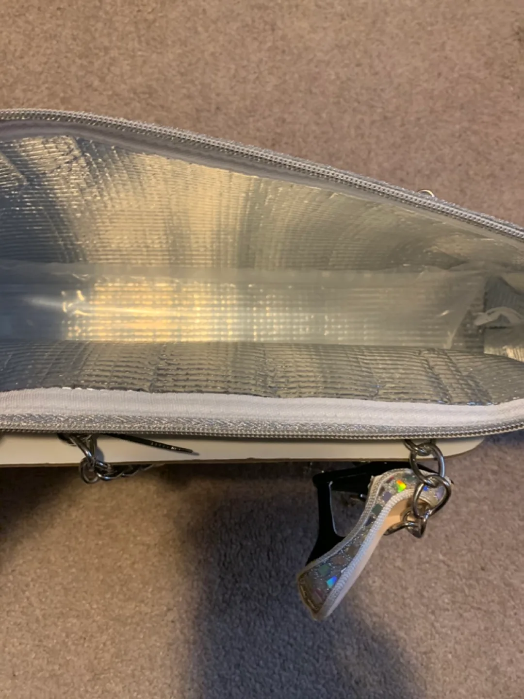 NEW - Insulated Wine Tote Bag with Stopper  (Wild Eye Designs) image indicator(6)