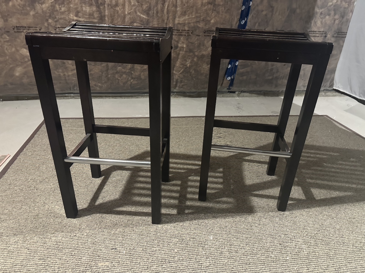 Wood bar stools - photo 2