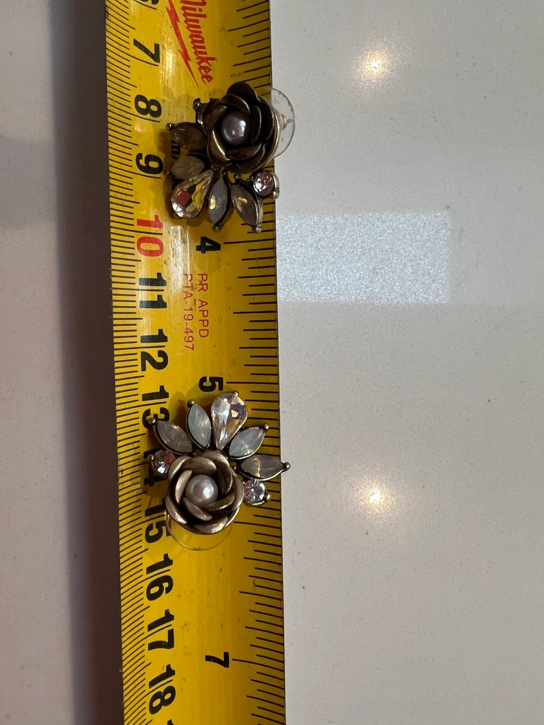 💌 Vintage Bohemian 1960/70’s Rose Earrings image indicator(7)