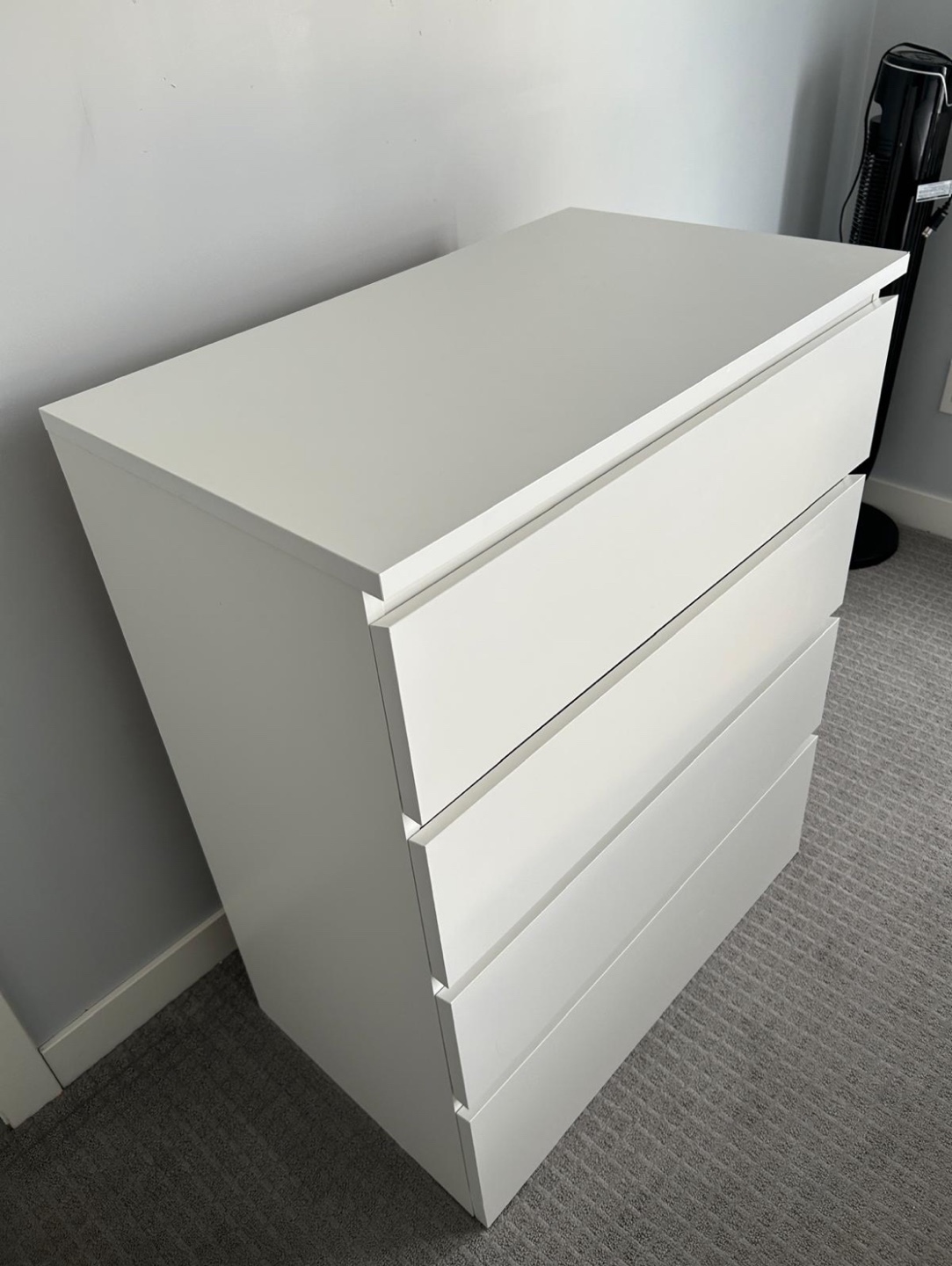 White 4-Drawer Chest of Drawers - photo 2