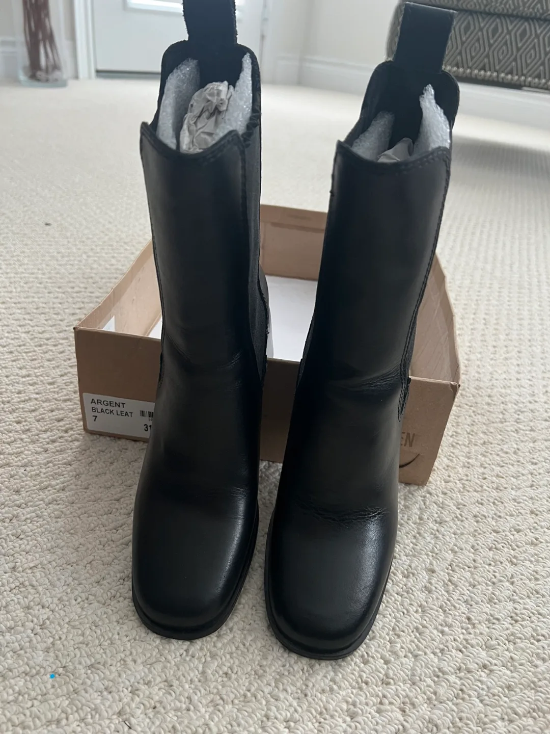 Steve Madden Argent Black Leather Boots - Size 7 image indicator(2)