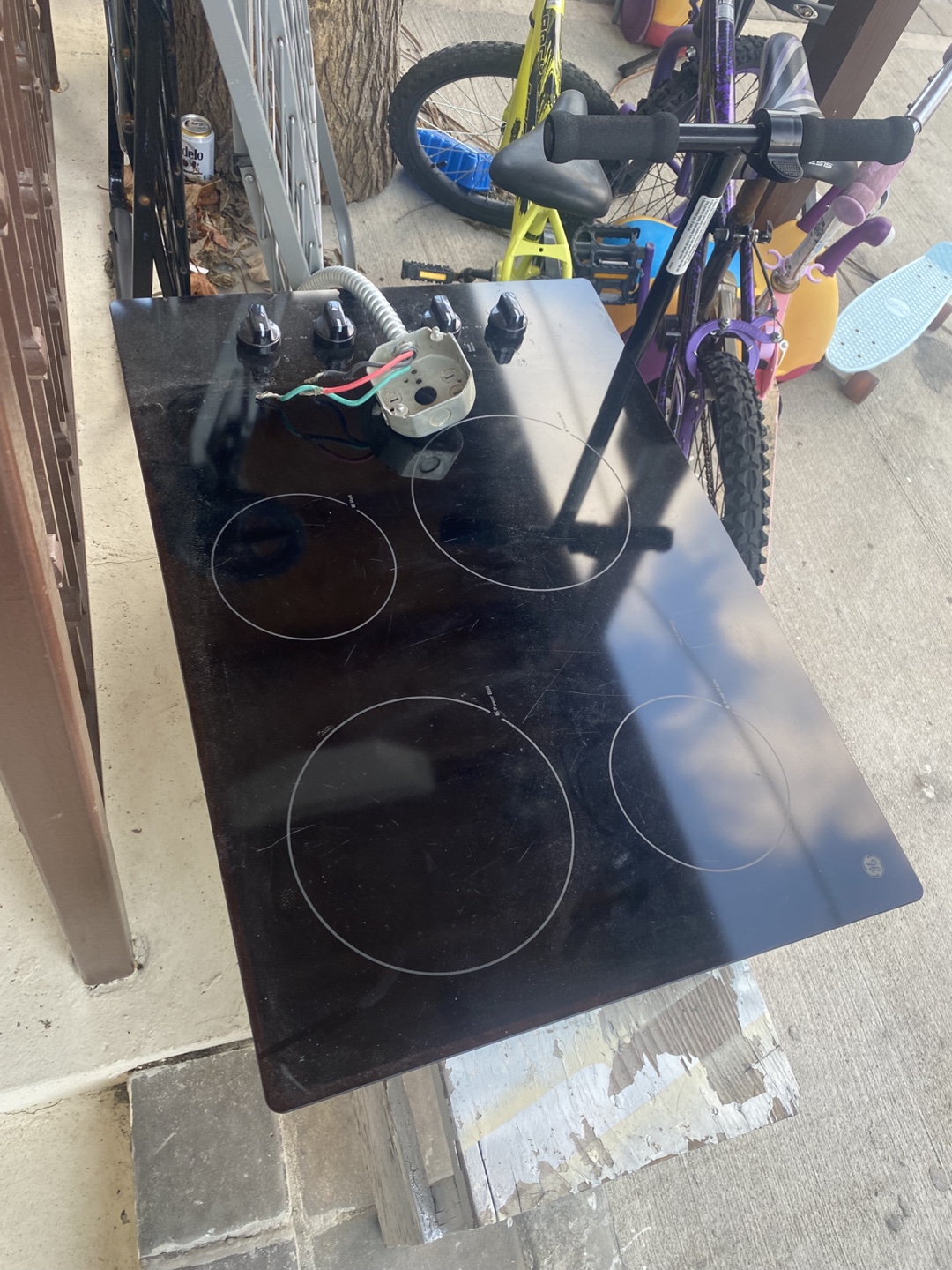 GE Profile 4-Burner Electric Cooktop - photo 2