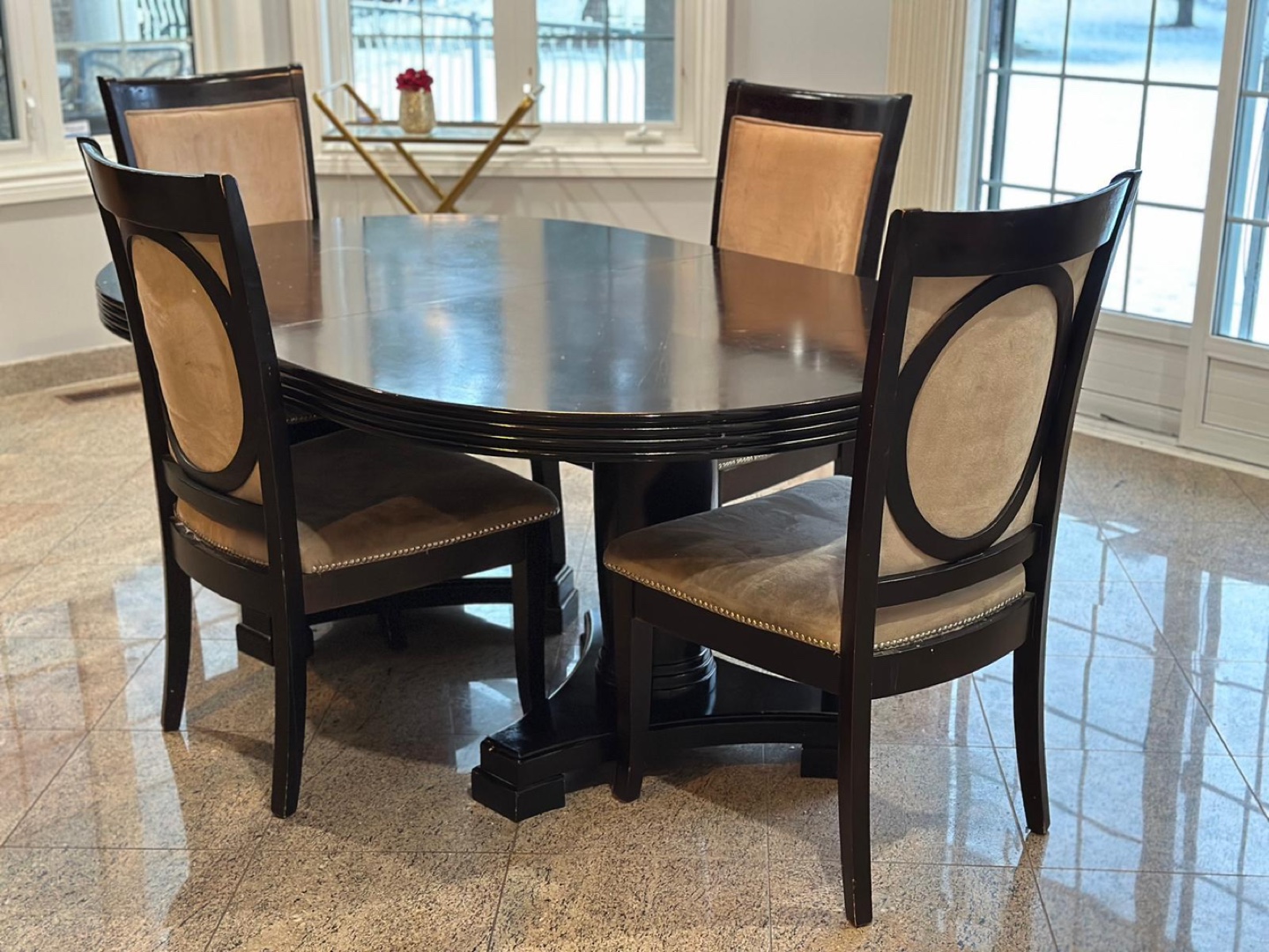 Sturdy Dark Brown Oval Dining Table Set with 4 Chairs