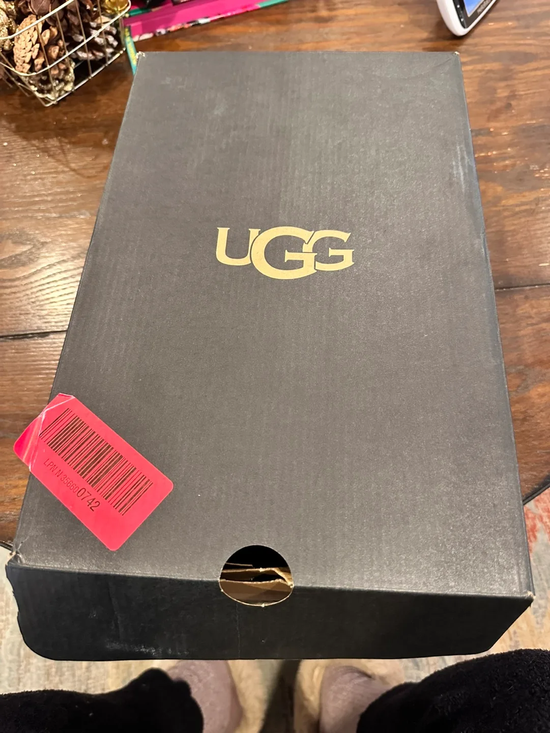 Brand New UGG Tasman Slippers - Size 10 Men's image indicator(8)