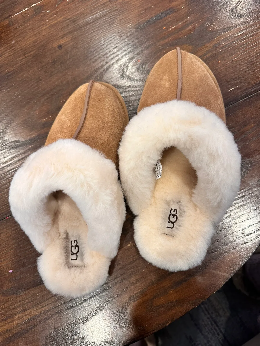 Brand New UGG Scuffette II Slippers - Size 8 - Chestnut